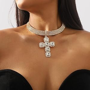 Fearless Woman Lina Necklace