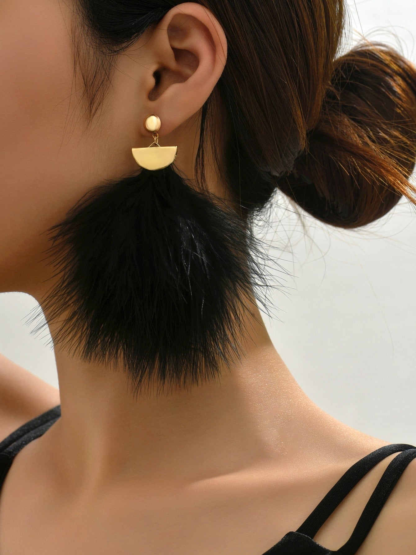 Flawless Woman Bold Chick Feather Earrings