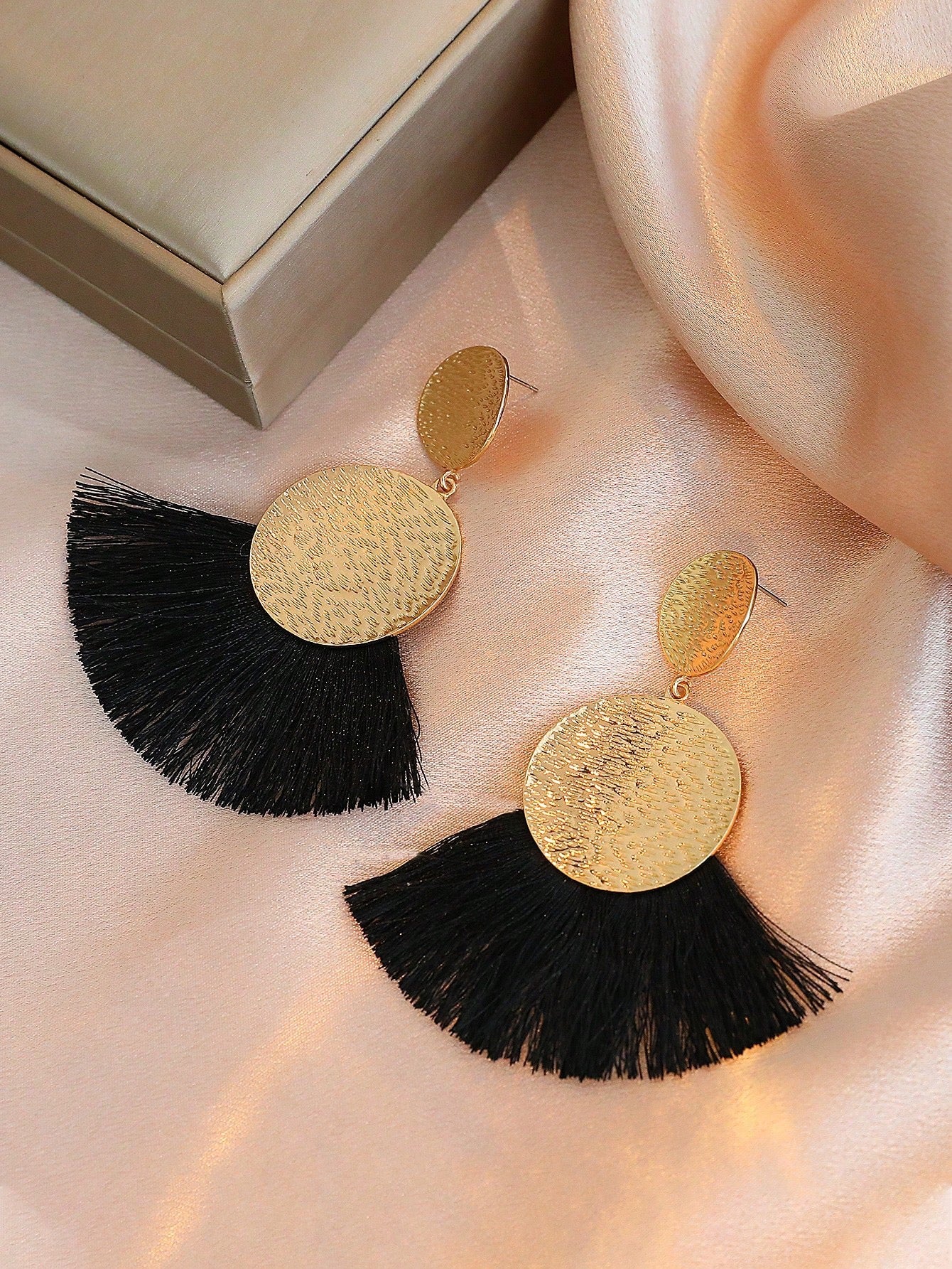 Flawless Woman Sexy Woman Tassel Earrings