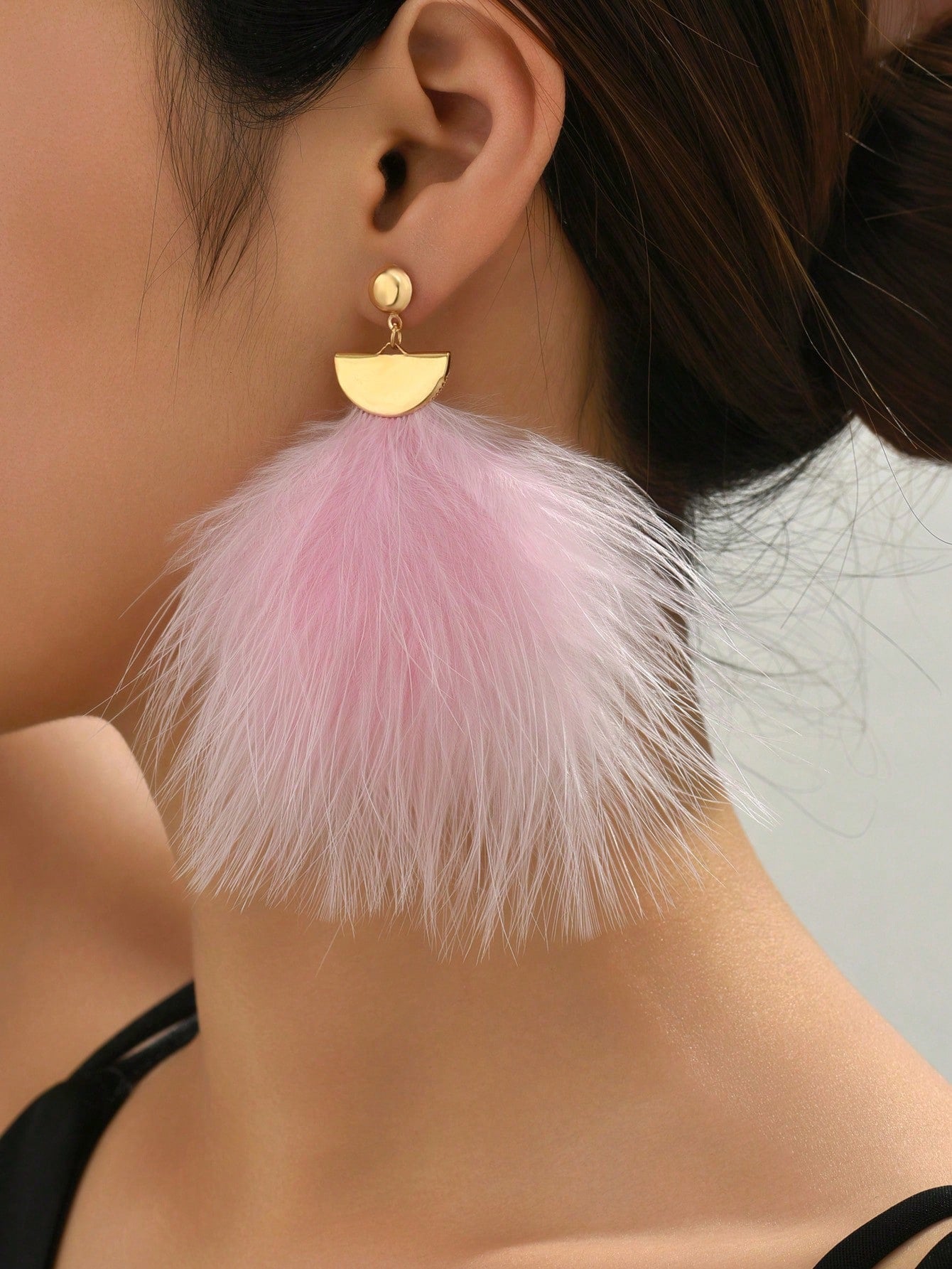 Flawless Woman Bold Chick Feather Earrings
