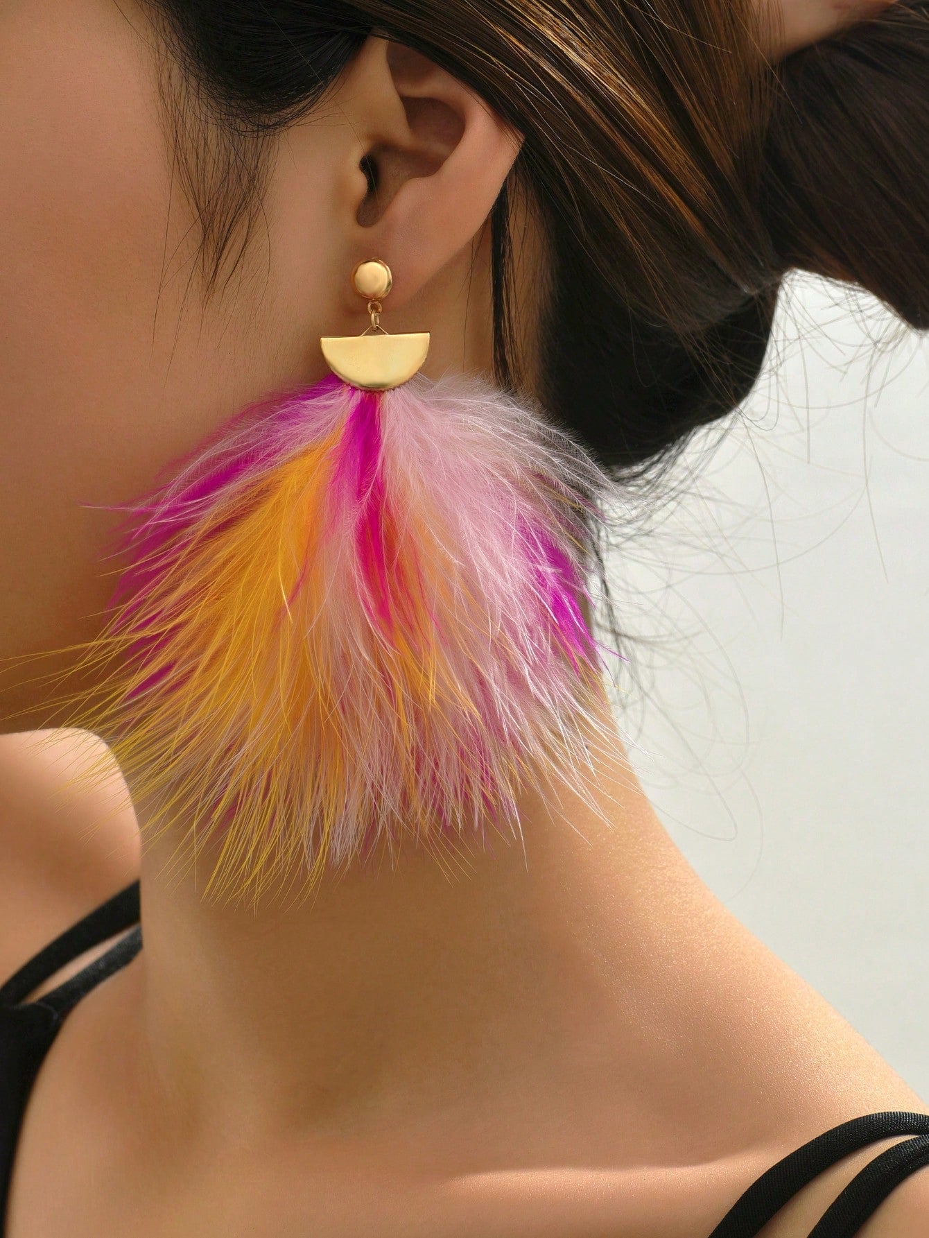Flawless Woman Bold Chick Feather Earrings