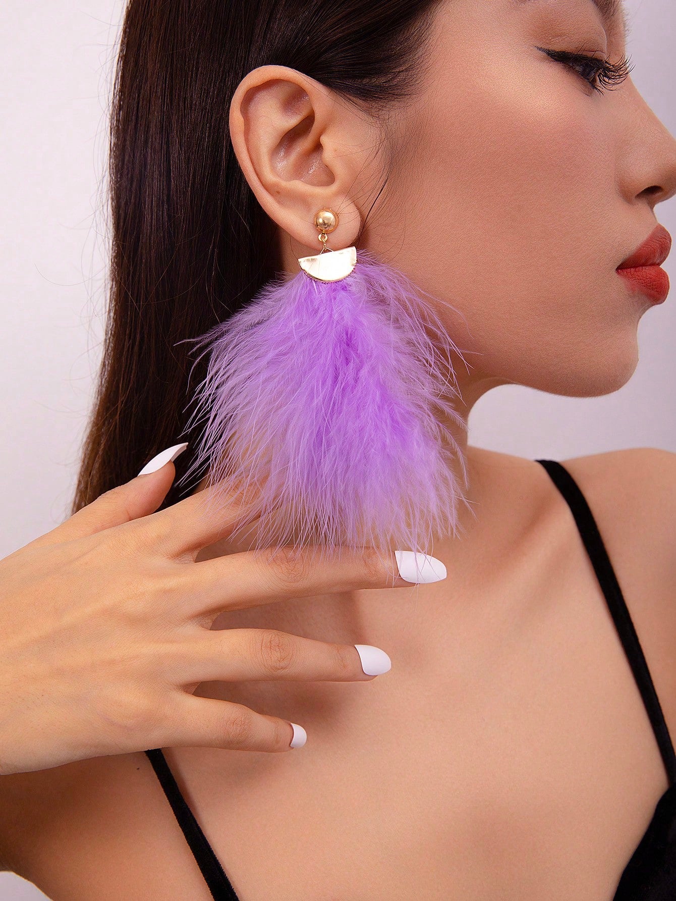 Flawless Woman Bold Chick Feather Earrings